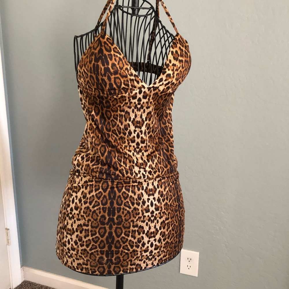 Slim fitting dress